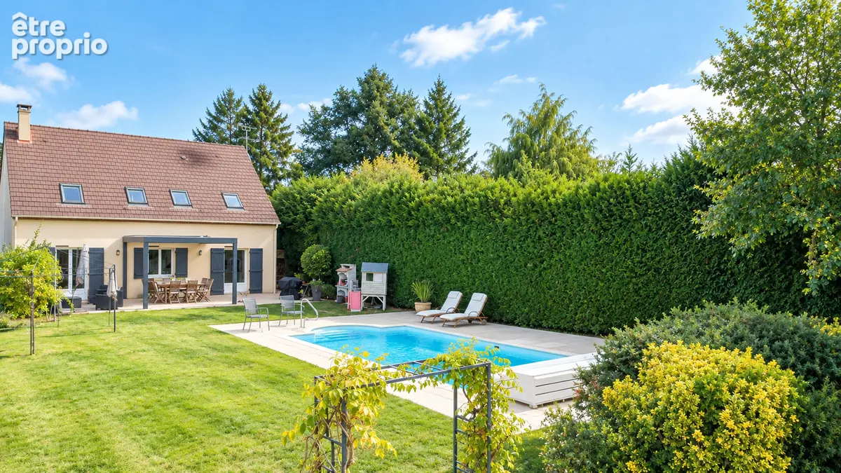 Photo Maison à Villiers-Saint-Frederic au prix de 525 000€