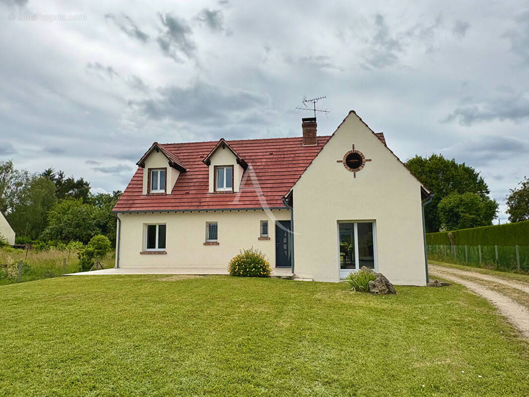 Maison à DONNERY