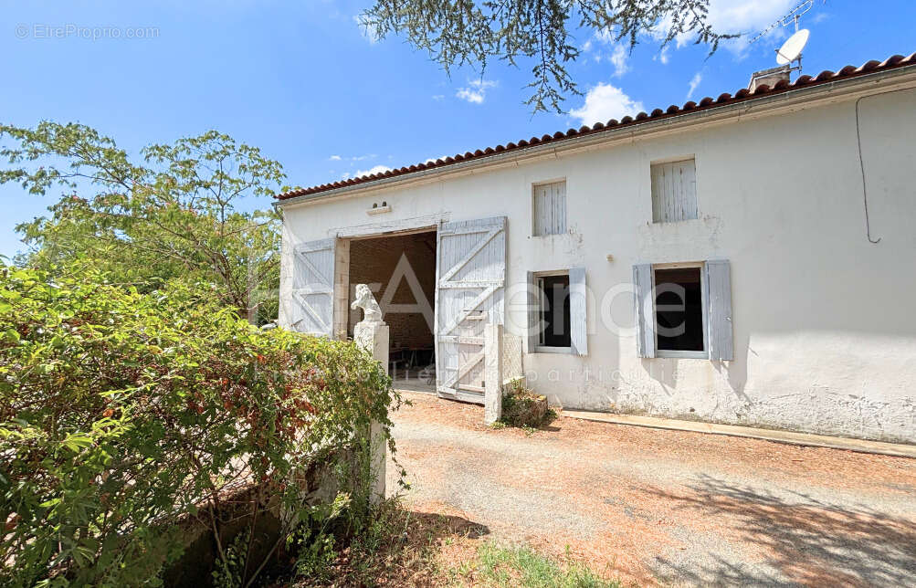 Maison à CORME-ECLUSE