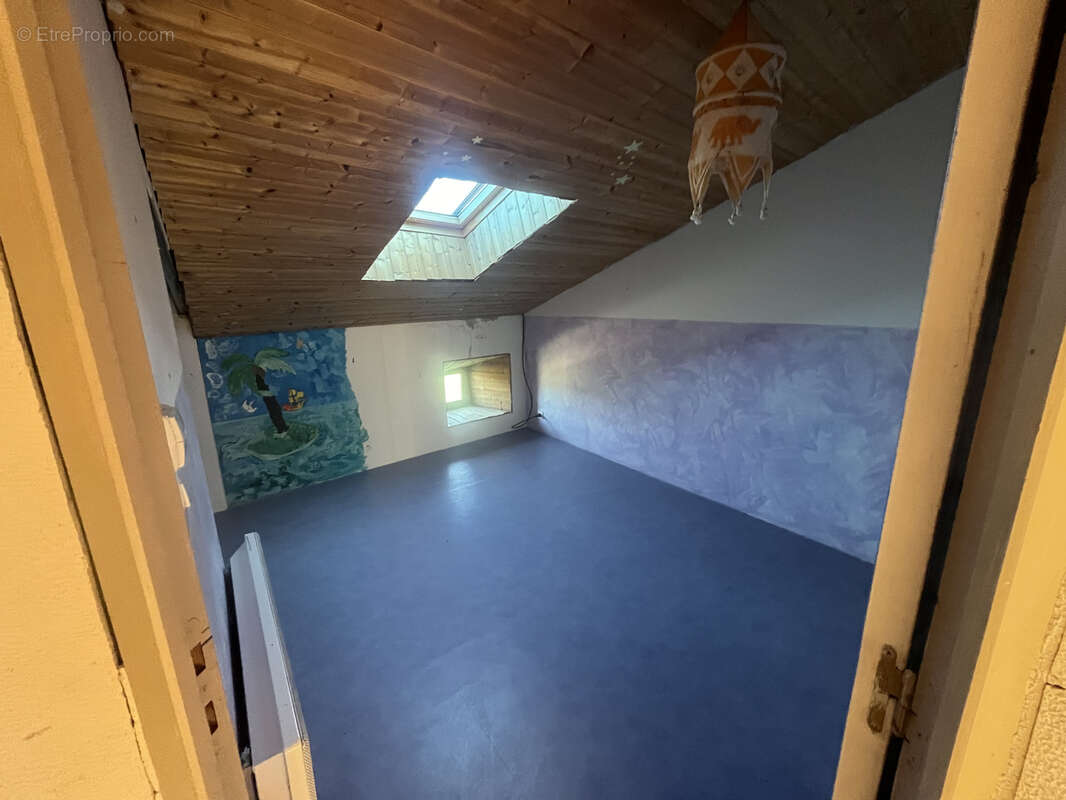 Maison à SAINT-APOLLINAIRE-DE-RIAS