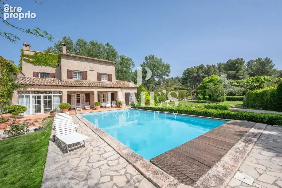 Maison 8 pièces 210 m² à vendre à Paradou (13520) - photo 3