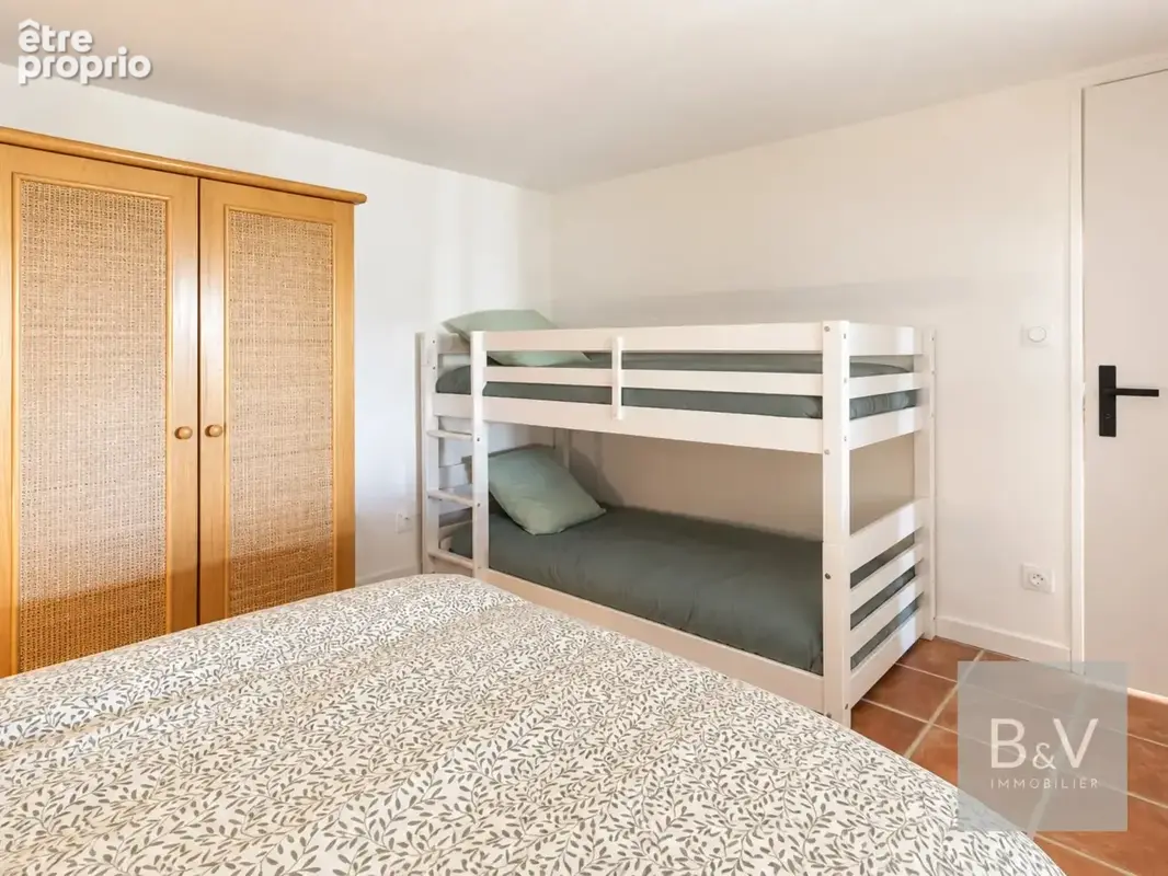 Maison familiale T7 – 6 chambres – Terrain de 5 686 m² – T2 indépendant - photo 19
