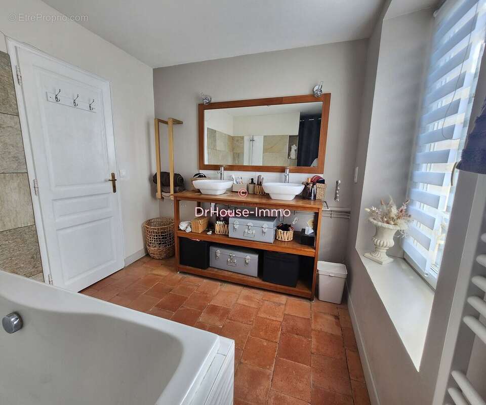 Maison à BONNETABLE