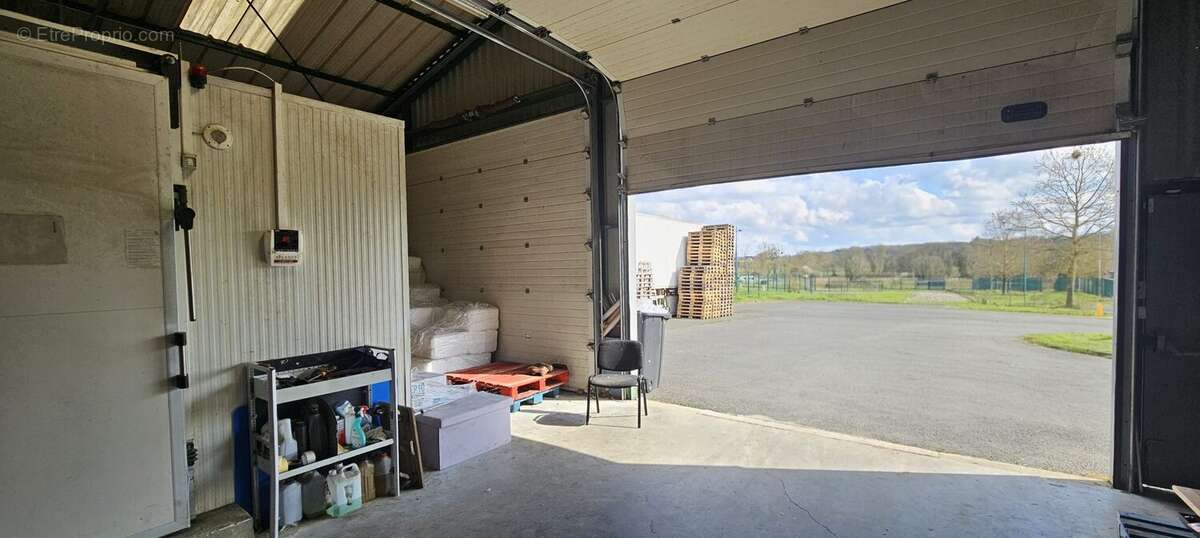 Commerce à SOUVIGNE