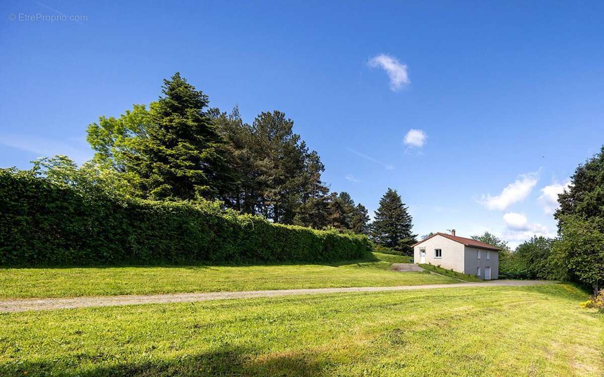Maison à VIOLAY