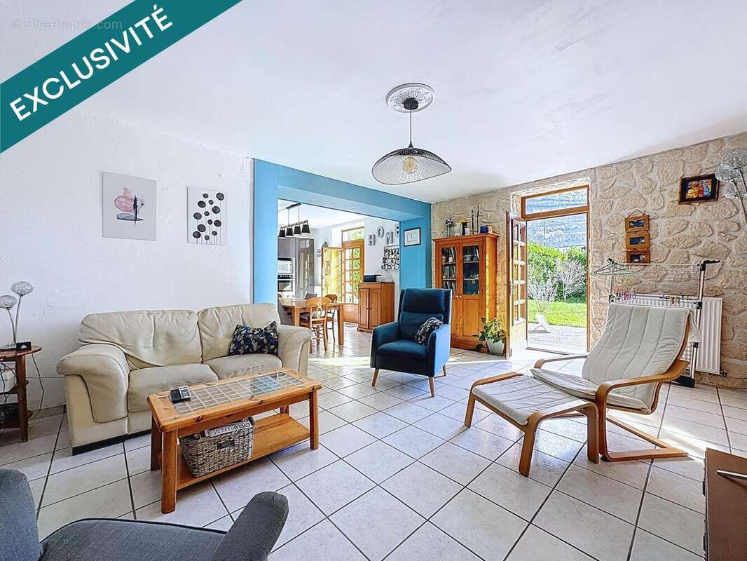 Photo 2 - Maison à LA BUISSE