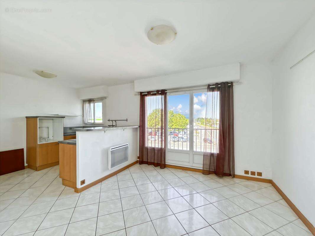 Appartement à SAINT-JEAN-DE-LA-RUELLE