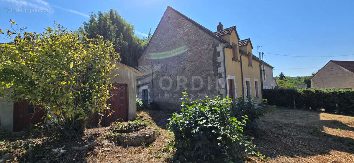 Maison à rénover avec terrain attenant - photo 11