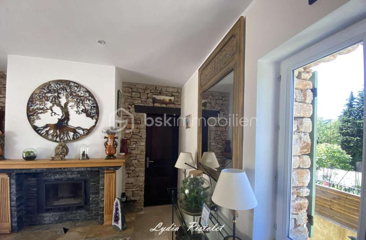 NOUVEAU - EN EXCLUSIVITÉ À Apt en Luberon (84400) - Une maison récente au charme authentique de la Provence - photo 16