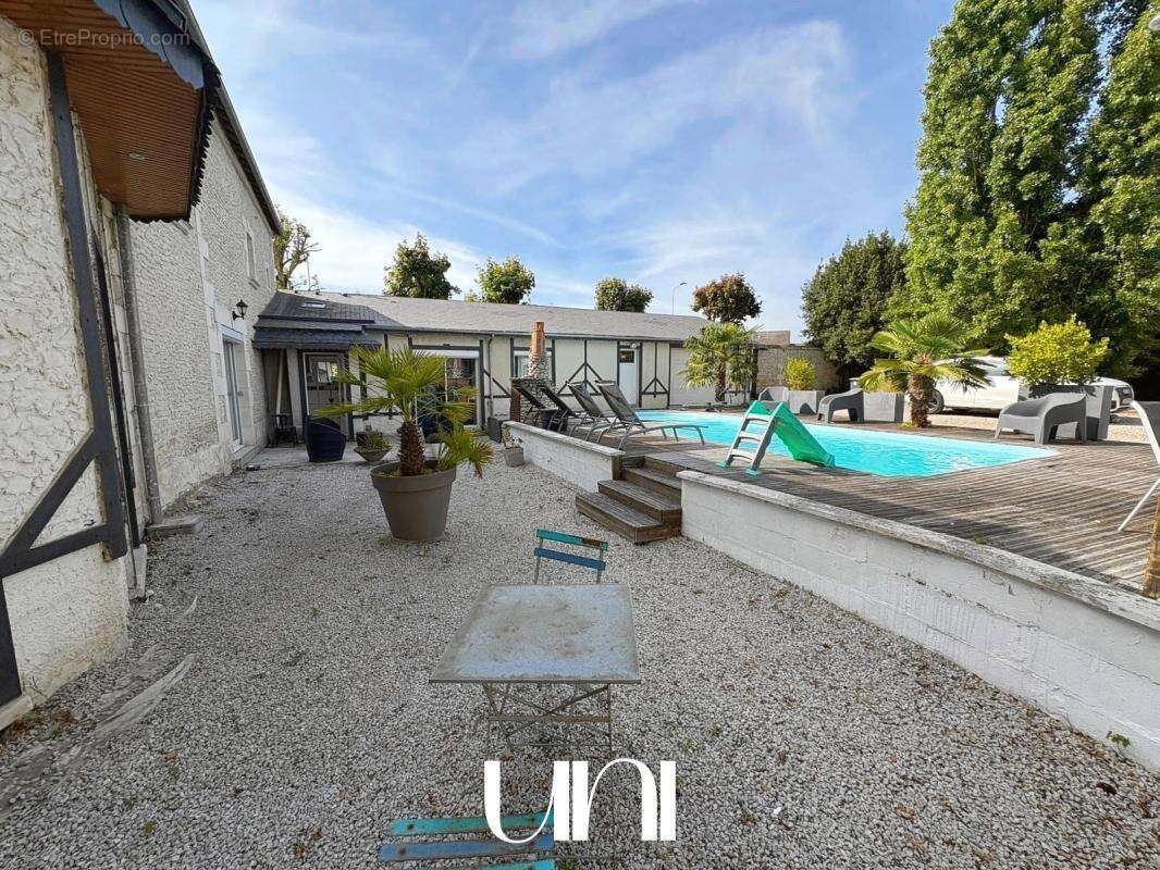 Maison à CORMELLES-LE-ROYAL