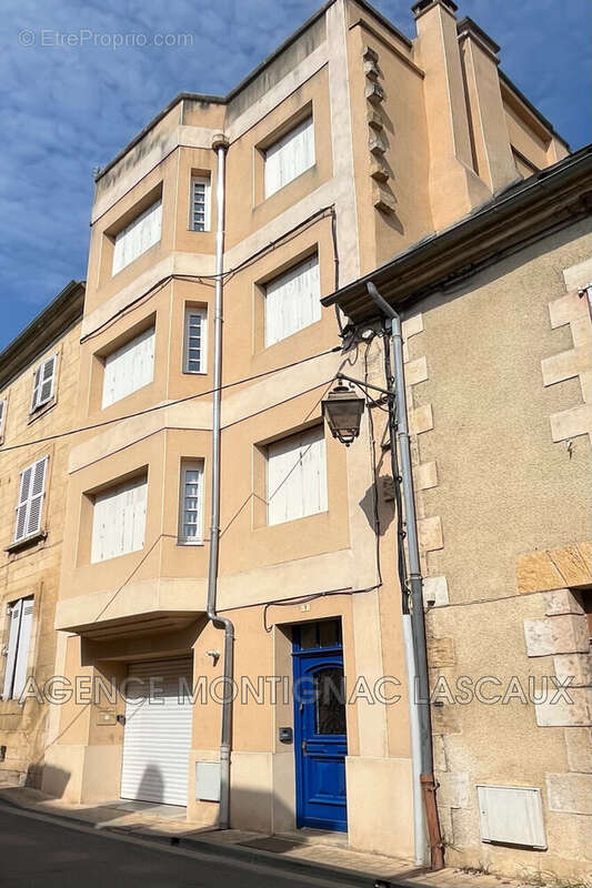 Maison à MONTIGNAC