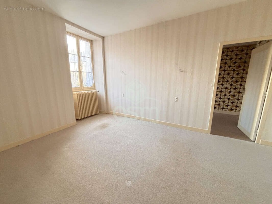 Maison à SAINTE-MAURE-DE-TOURAINE