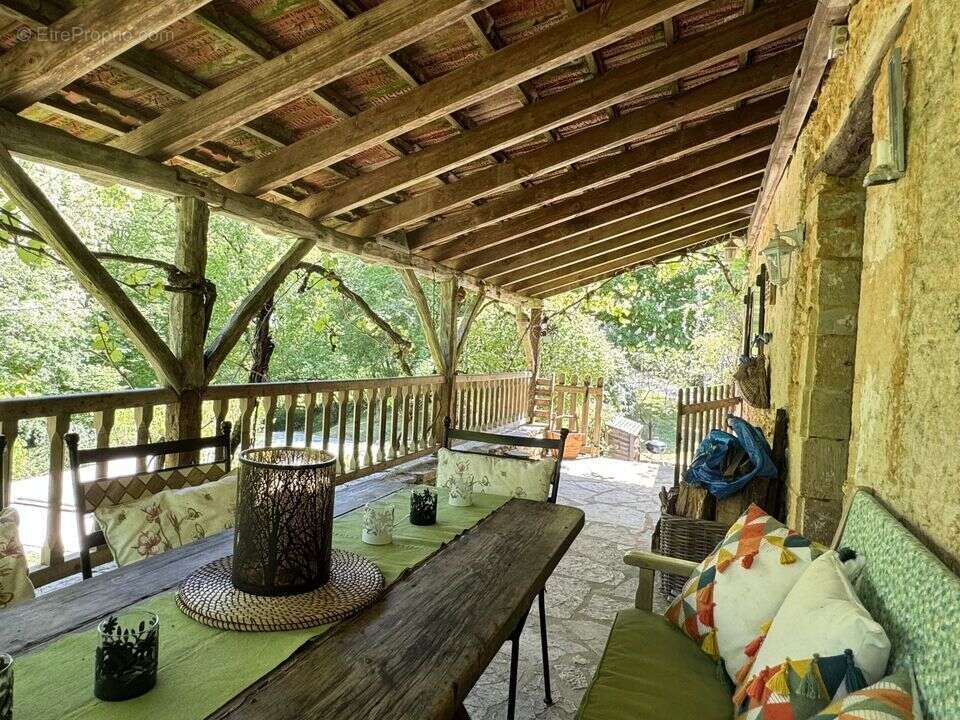 Maison à GOURDON