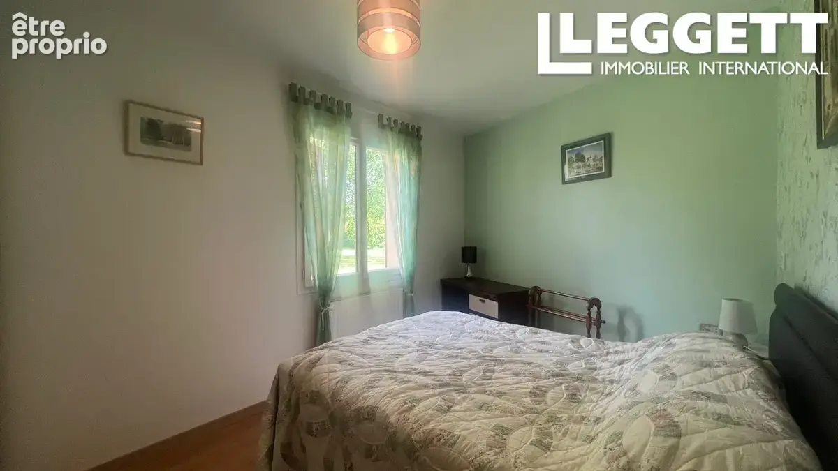 Maison de plain-pied, 4 lits, à l'orée d'un village avec des commodités, une superbe piscine, et des vues ! - photo 8