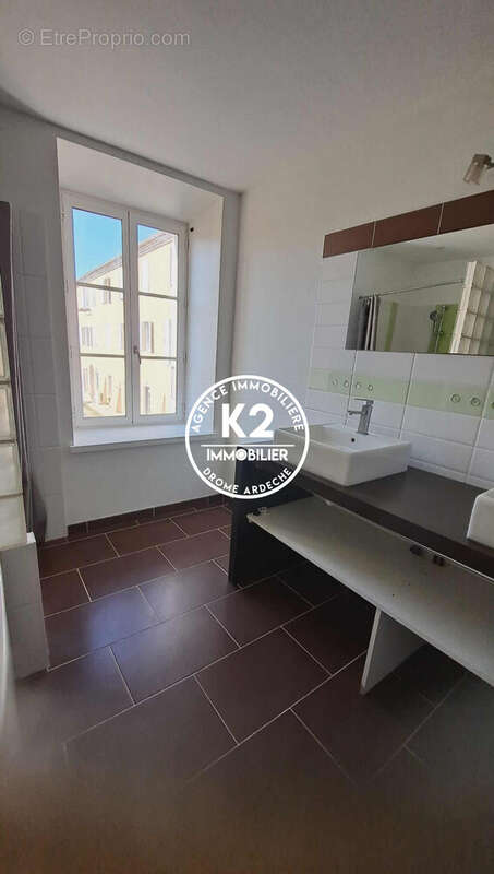 Appartement à MONTBOUCHER-SUR-JABRON