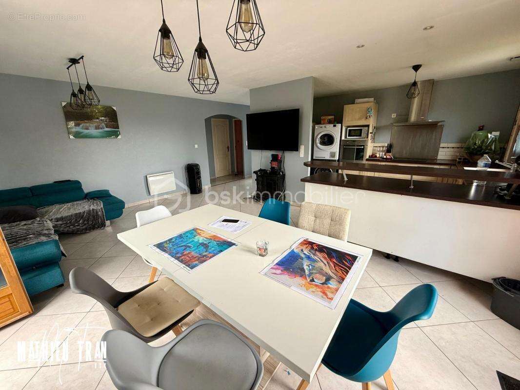 Chaleureuse maison à vendre dans un cadre enchanteur - photo 2