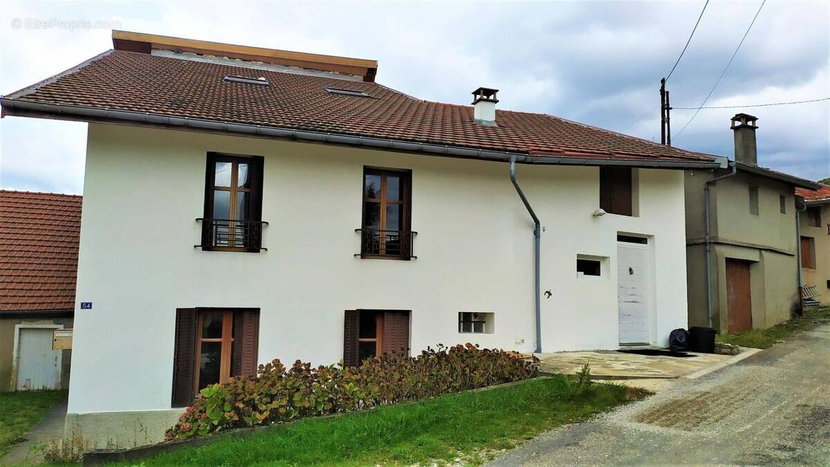 Maison à CORBONOD