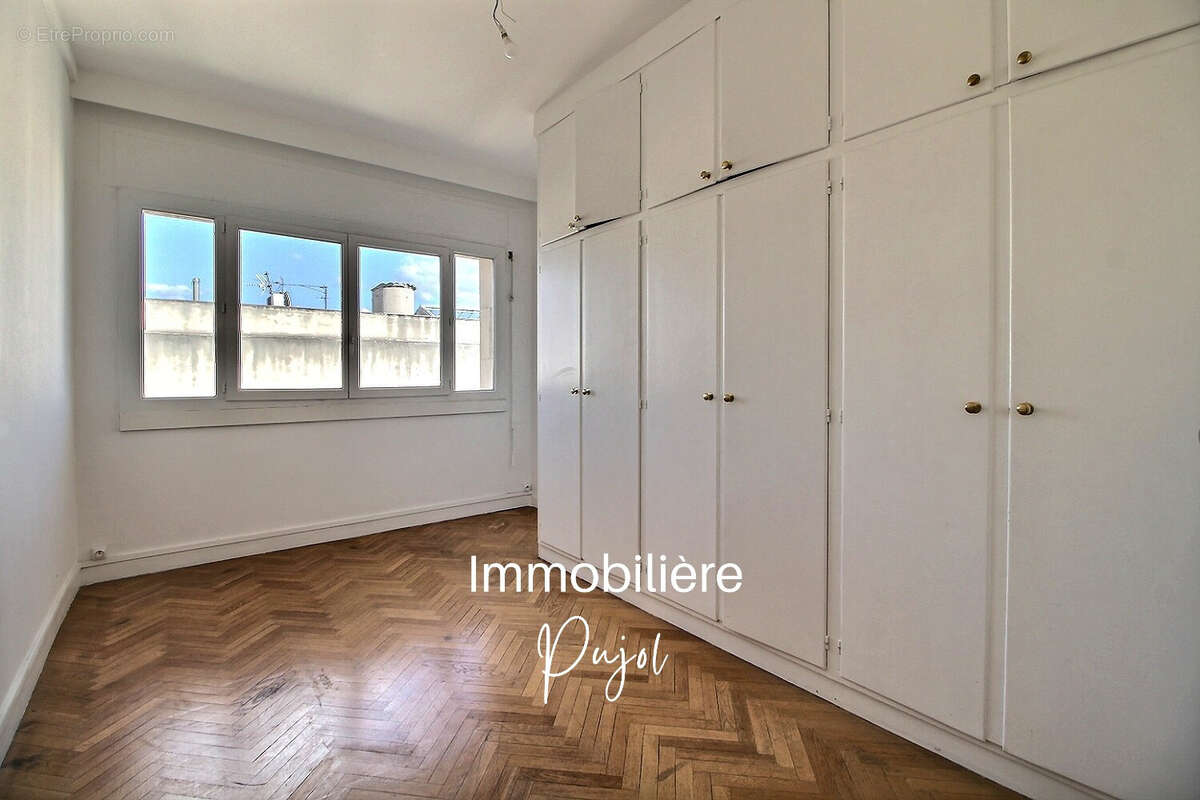 Appartement à MARSEILLE-8E