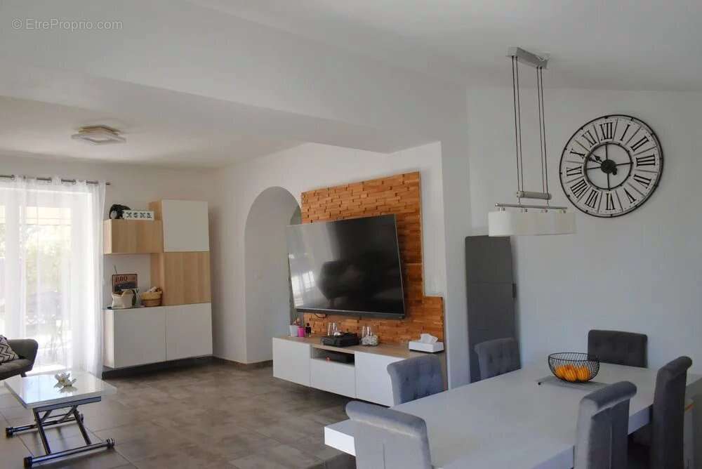 Maison à CALLIAN