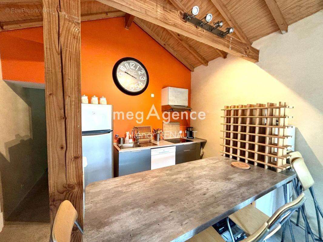 Maison en pierre avec piscine, gîte et dépendances - 203 m2 - photo 15