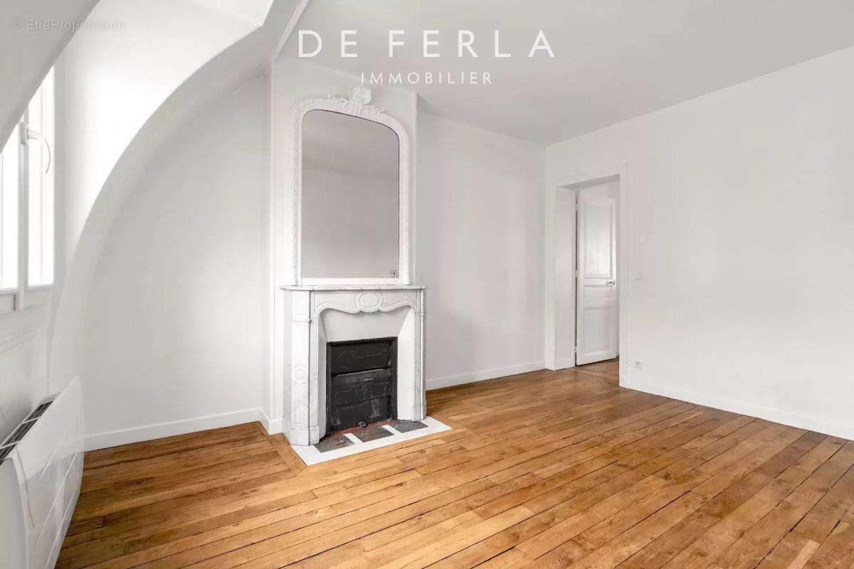 Appartement à PARIS-14E