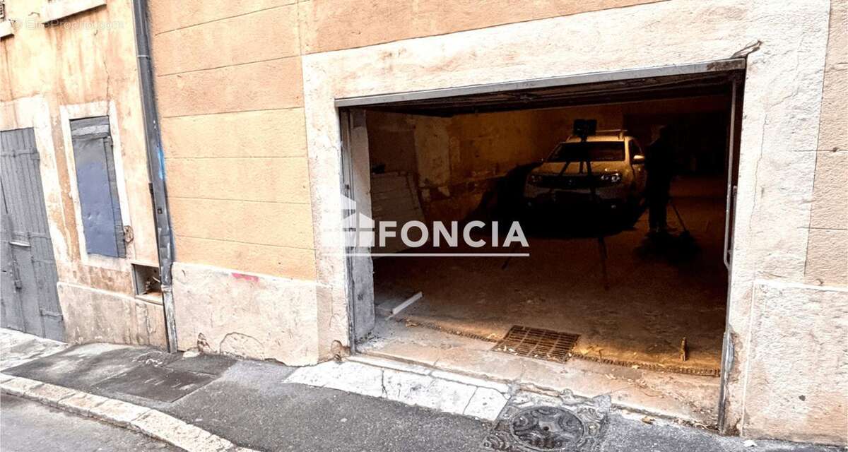 Appartement à MARSEILLE-2E