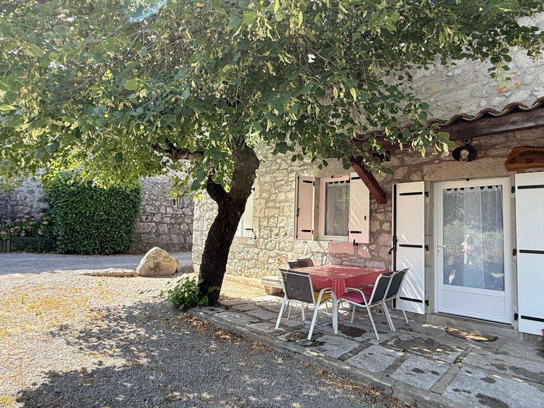 Maison à SAINT-ALBAN-AURIOLLES