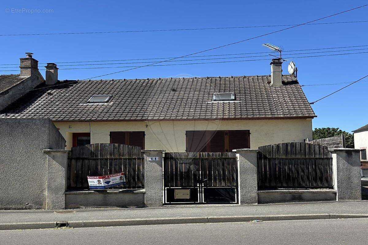 Maison à SALINS