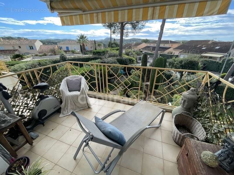 SAINT RAPHAEL appartement T2, terrasse, place de parking privative !! - photo 4