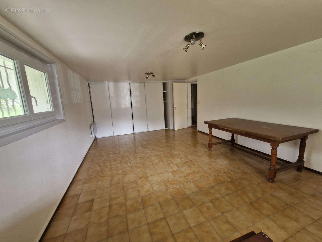 Maison à MESCHERS-SUR-GIRONDE