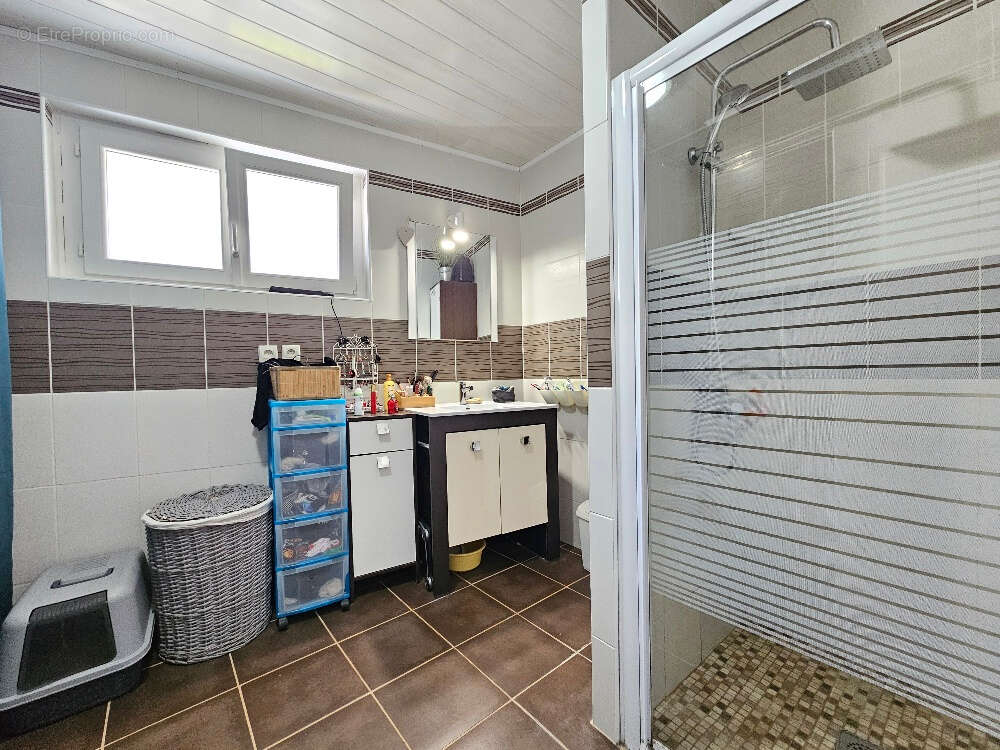 Maison à LA COURONNE