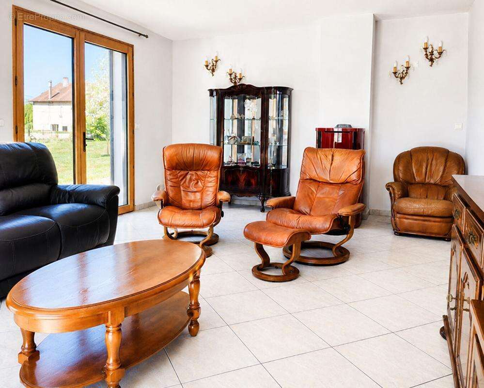 Maison à LES ABRETS