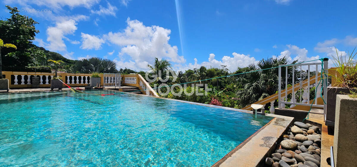 Maison à REMIRE-MONTJOLY