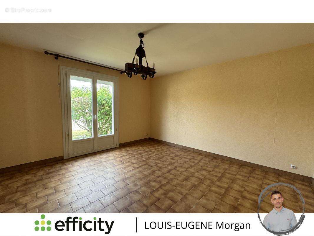 Maison à JAUNAY-CLAN