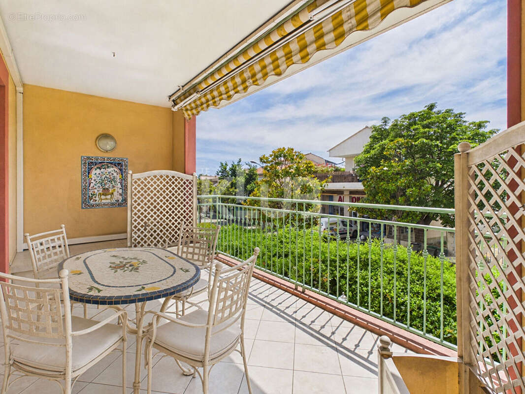 Appartement de prestige 4 pièces à vendre à Sanary-sur-Mer - Réf. CO1027 - photo 2