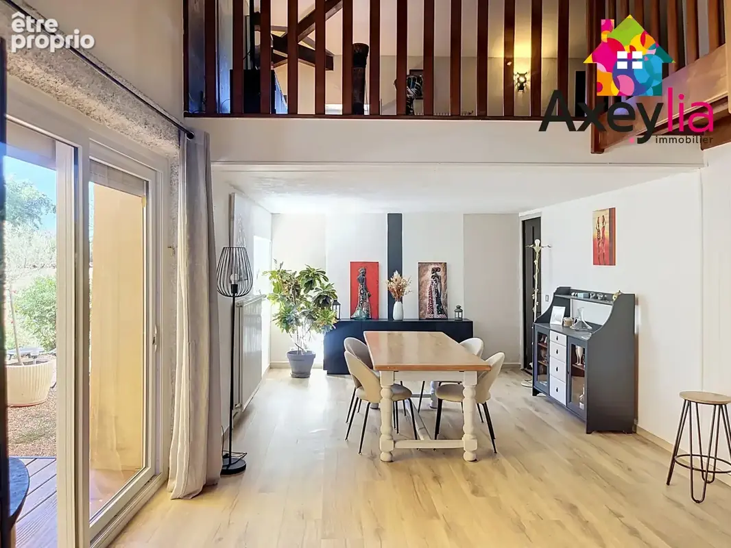 À vendre - pouilly-sous-charlieu- maison familiale sur terrain de 2618 m2 - photo 3