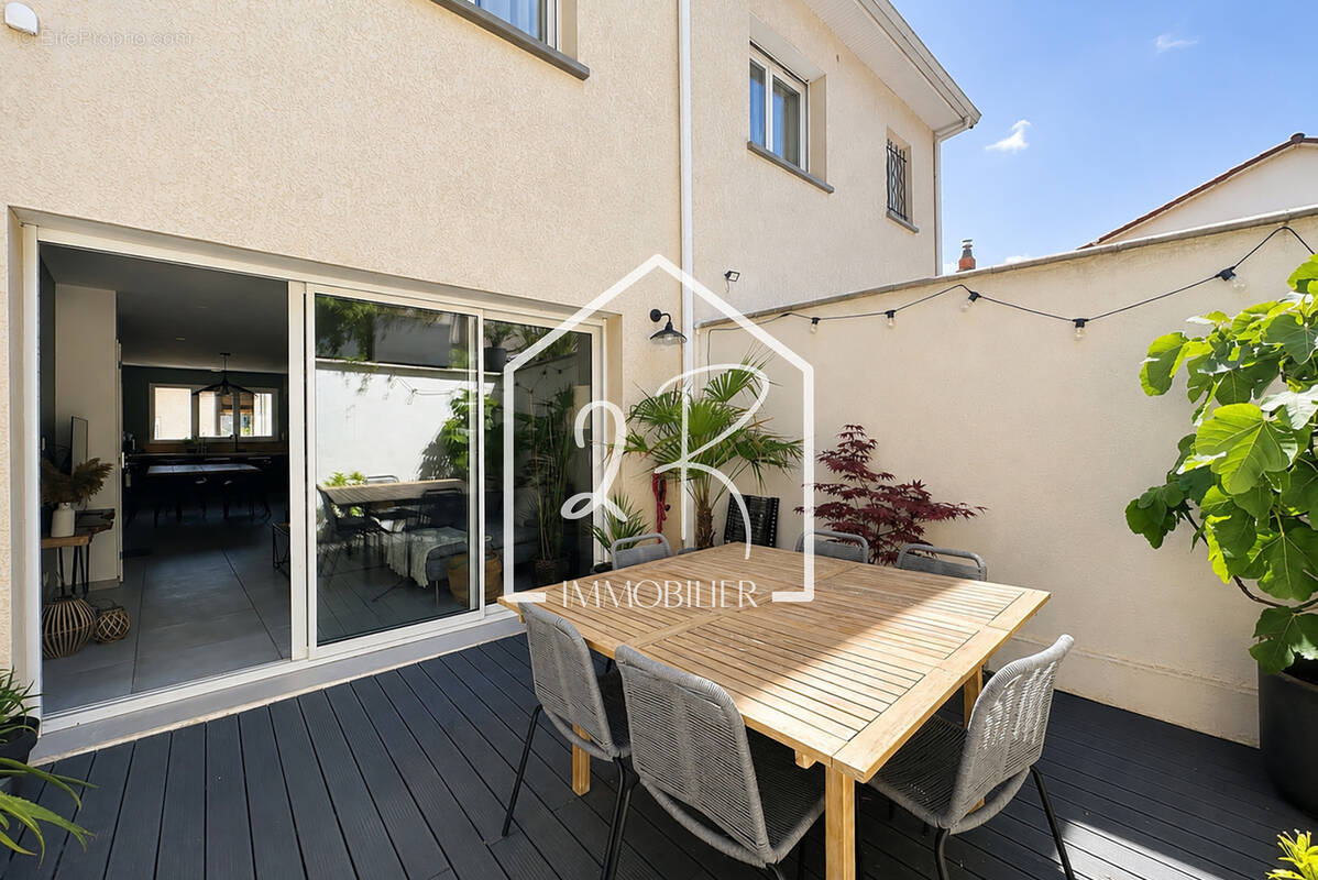 Maison à COMMUNAY