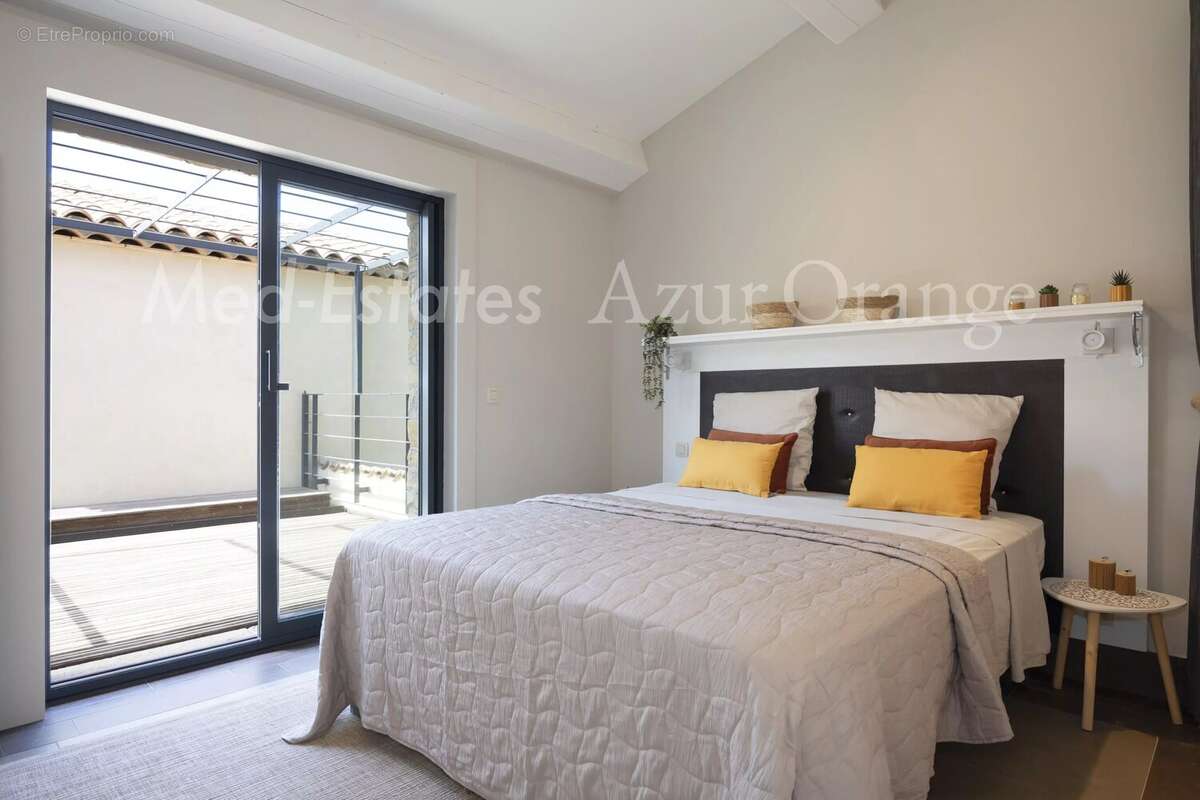 Appartement à GRIMAUD