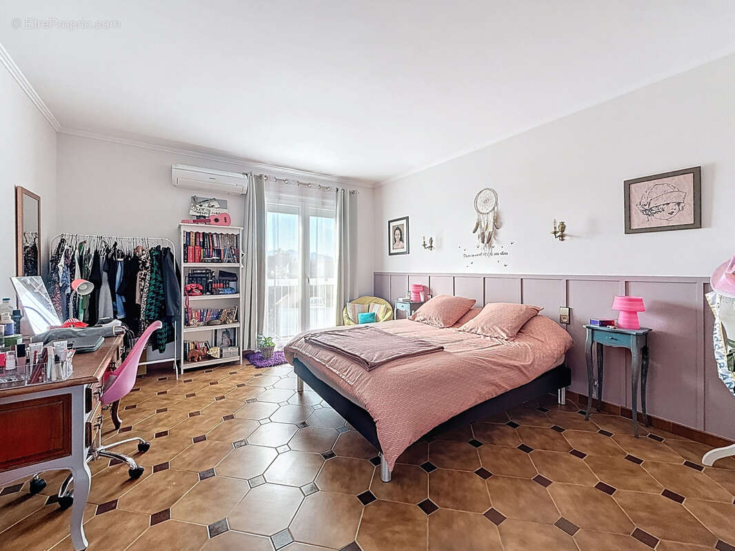 Maison à VILLENEUVE-DE-LA-RAHO