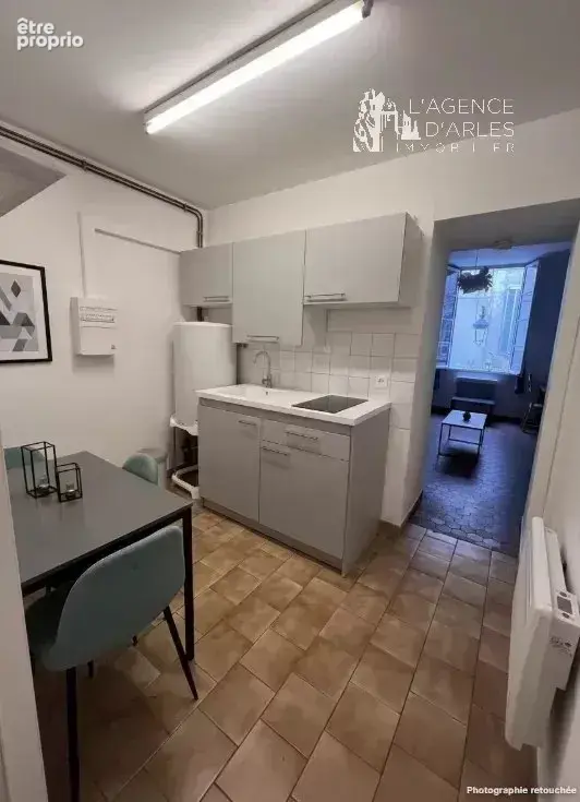 Arles centre historique - Studio 24m² – 1er étage - photo 4