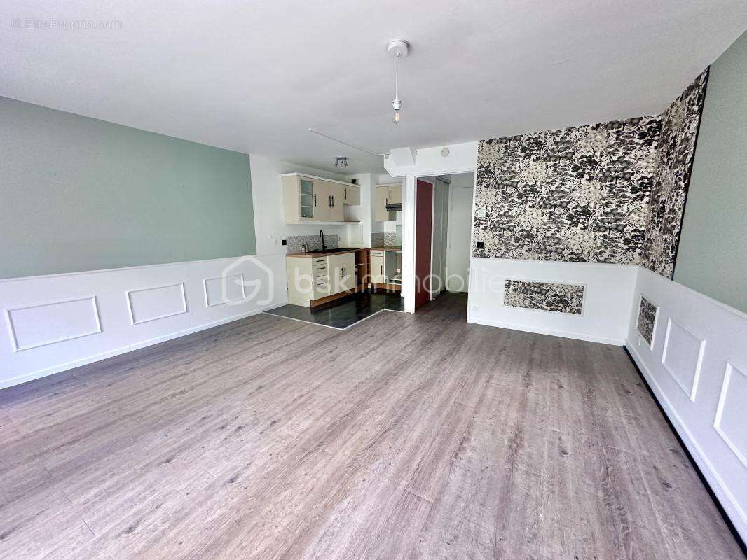 Appartement à SAVIGNY-LE-TEMPLE