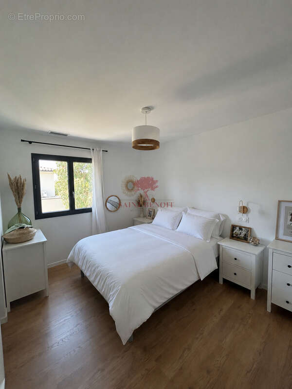 A VENDRE - A SAINT DREZERY - VILLA RECENTE de TYPE T5 de 110m2 avec garage jardin et piscine - photo 14