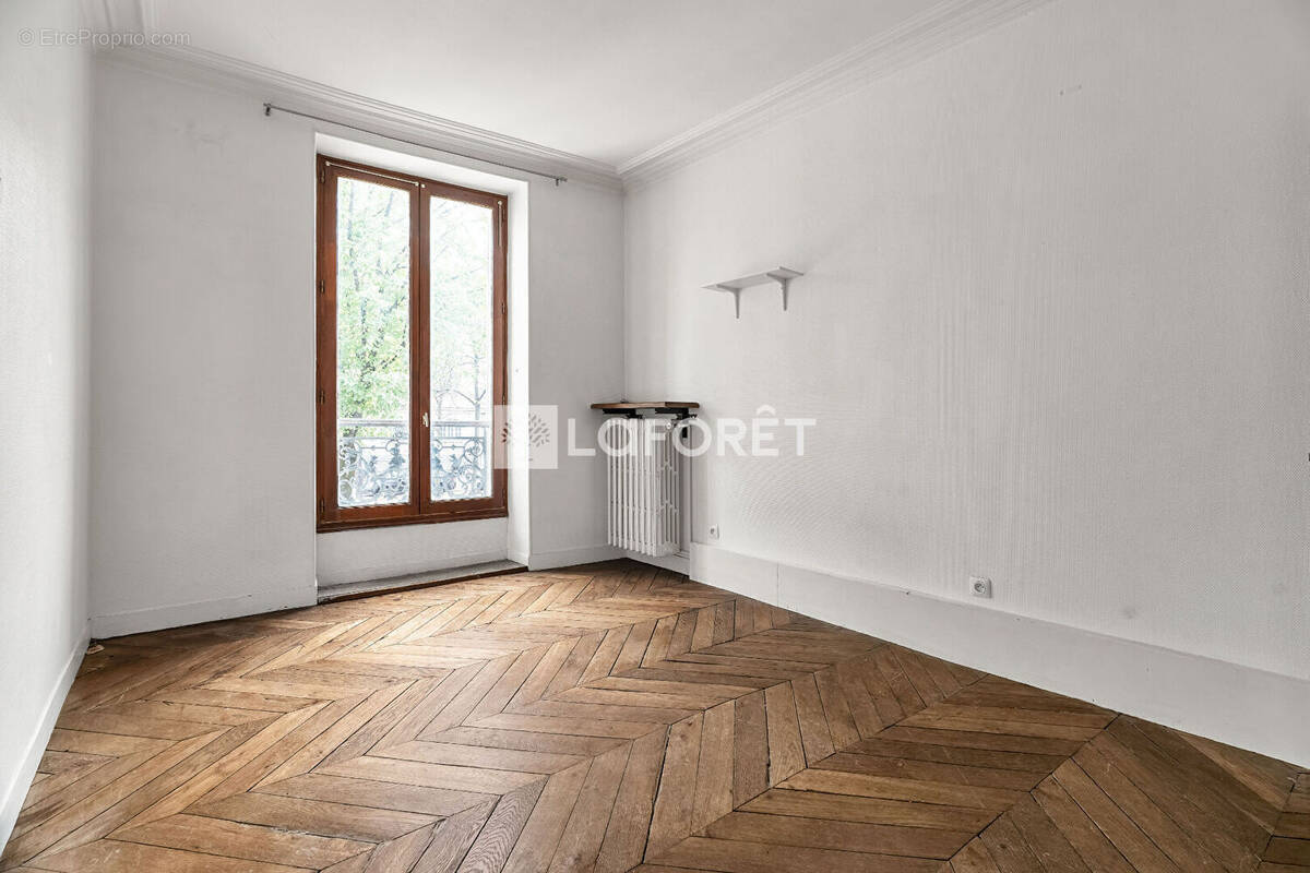 Appartement à PARIS-17E
