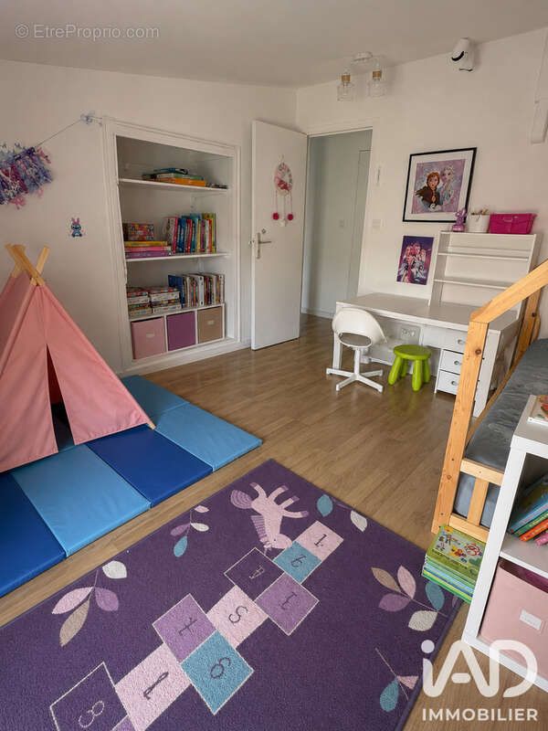 Maison 90 m² à Sainte-Anastasie-Sur-Issole  - photo 9