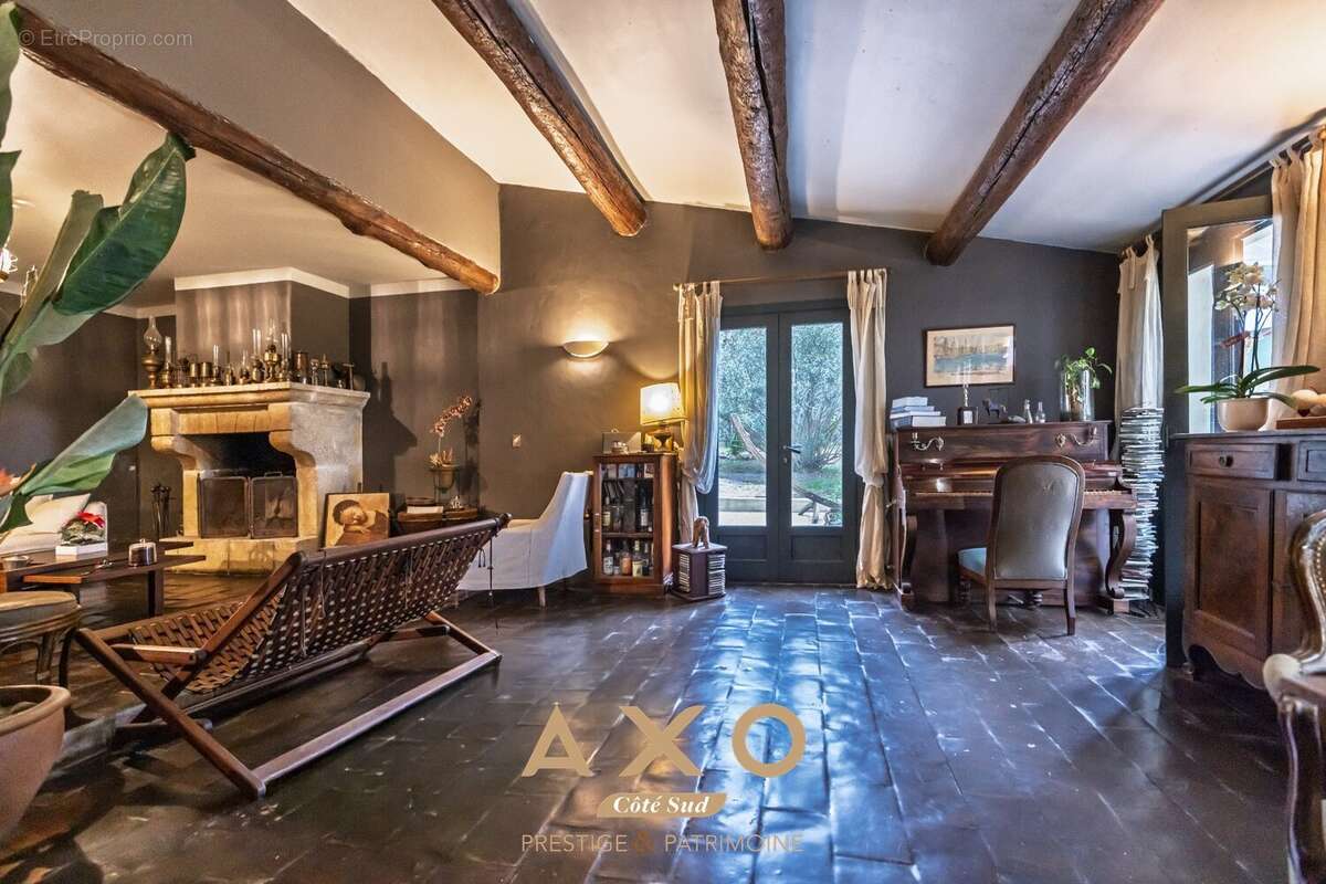 Maison à COUDOUX