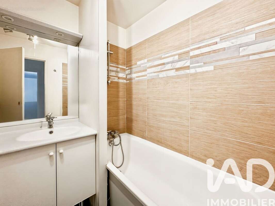 Photo 3 - Appartement à SAINTE-GENEVIEVE-DES-BOIS