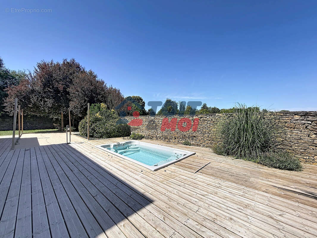 Maison contemporaine 2015 - 4 chambres - Suite parentale - Double garage - Terrain 1 449 m2 - photo 3