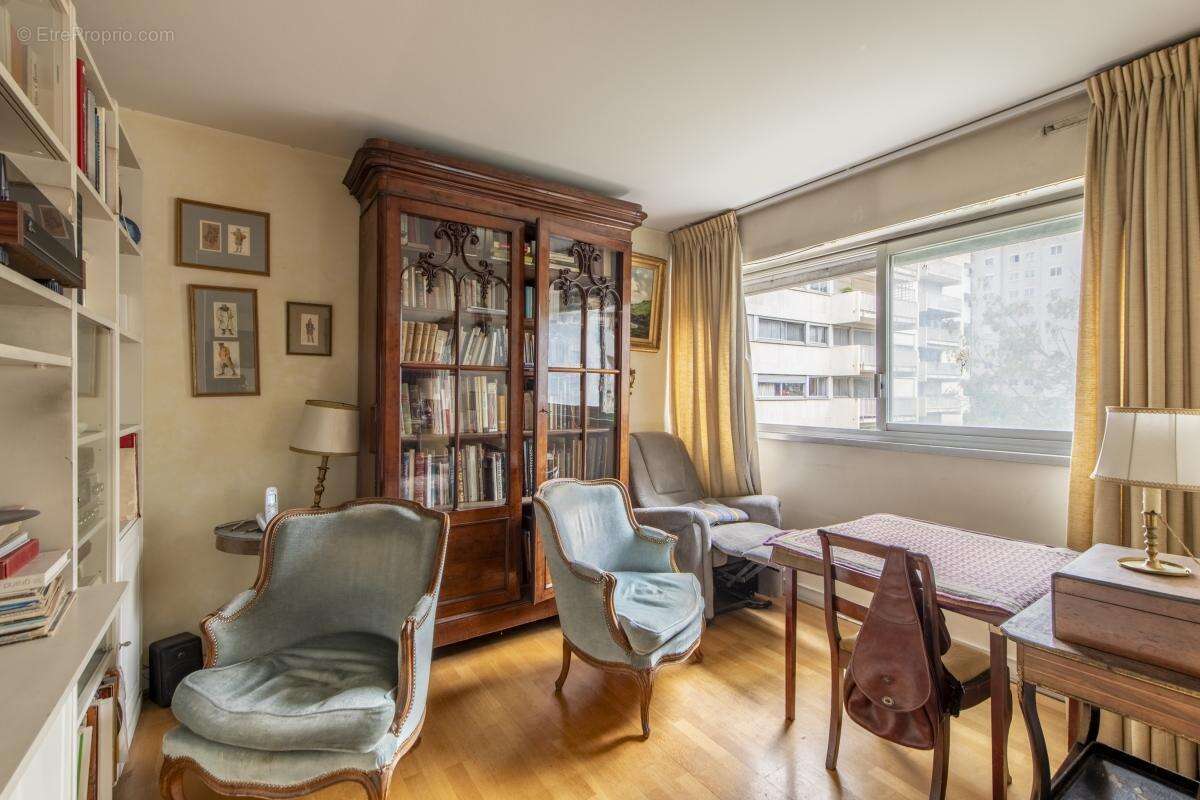 Appartement à PARIS-15E