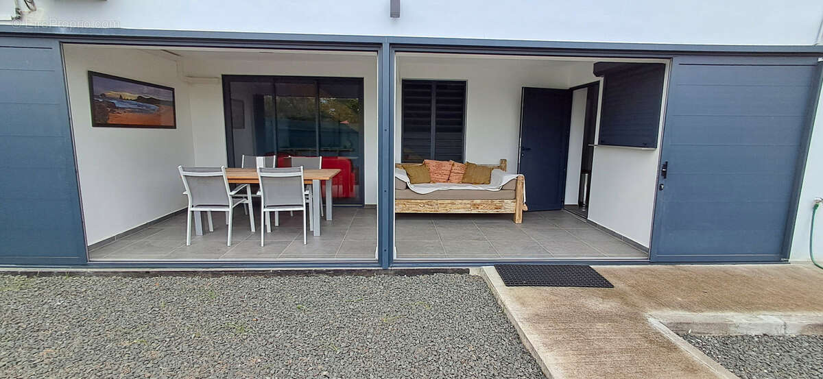 Appartement à LE MOULE