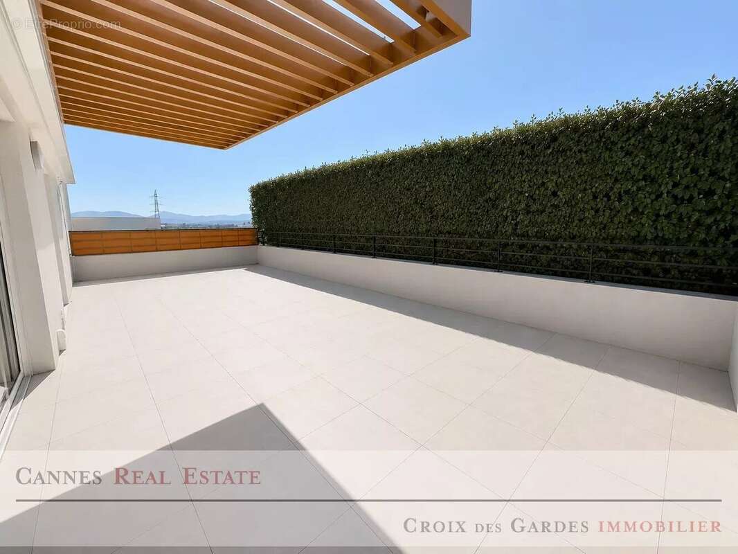 Superbe 4 pieces dernier etage + 80m² terrasse - photo 3